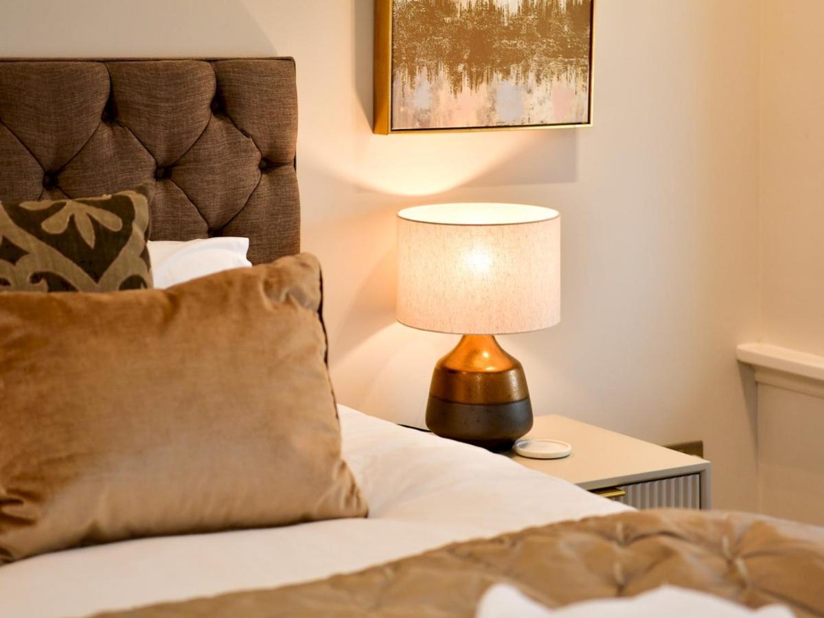 Pass The Keys Beautiful 2 Bed Apartment With Parking In The Bay Cardiff Kültér fotó